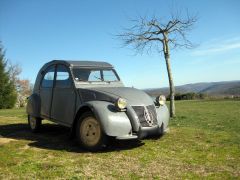 Louer une CITROËN 2CV de 1952 (Photo 2)