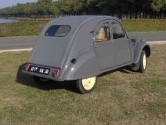 Louer une CITROËN 2CV de de 1953 (Photo 2)