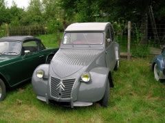 Louer une CITROEN 2CV de de 1954 (Photo 2)