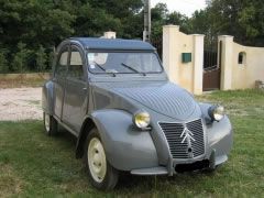 Louer une CITROËN 2CV de 1955 (Photo 0)