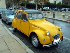 Louer une CITROËN 2CV de 1974 (Photo 0)