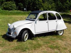 Louer une CITROËN 2CV de de 1974 (Photo 3)