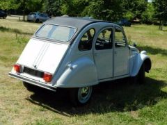 Louer une CITROËN 2CV de de 1974 (Photo 4)