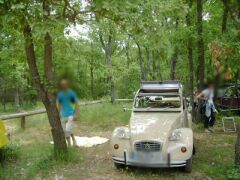 Louer une CITROËN 2CV de de 1975 (Photo 4)