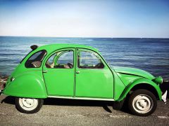 Louer une CITROËN 2CV de de 1977 (Photo 1)