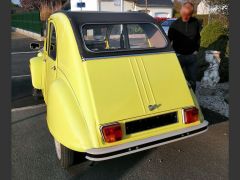 Louer une CITROËN 2CV de de 1977 (Photo 3)