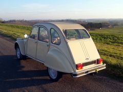 Louer une CITROËN 2CV de de 1978 (Photo 5)