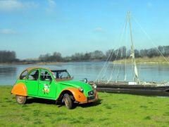 Louer une CITROËN 2CV de de 1978 (Photo 3)