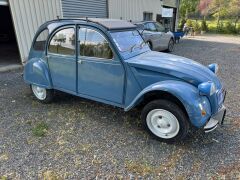 Louer une CITROËN 2CV de de 1979 (Photo 1)