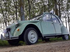 Louer une CITROËN 2CV de de 1980 (Photo 2)