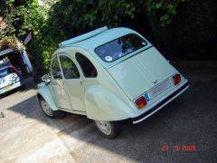 Louer une CITROËN 2CV de de 1980 (Photo 3)