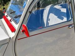 Louer une CITROËN 2CV de de 1980 (Photo 4)