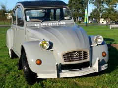 Louer une CITROËN 2CV de 1983 (Photo 2)