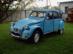 Louer une CITROËN 2CV de de 1983 (Photo 1)