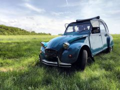 Louer une CITROËN 2CV de de 1984 (Photo 1)