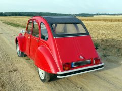 Louer une CITROËN 2CV de de 1986 (Photo 3)