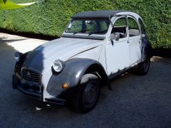 Louer une CITROËN 2CV de de 1986 (Photo 1)