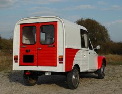 Louer une CITROËN Acadiane de de 1982 (Photo 3)