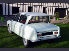 Louer une CITROËN AMI 6 de de 1962 (Photo 2)