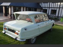 Louer une CITROËN AMI 6 de de 1962 (Photo 3)