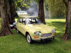 Louer une CITROËN Ami 8 de de 1970 (Photo 1)