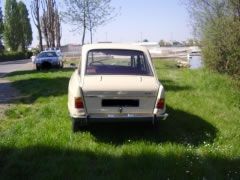 Louer une CITROËN AMI 8 de de 1978 (Photo 4)