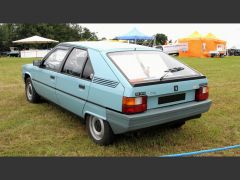 Louer une CITROËN BX 14RE de de 1983 (Photo 3)