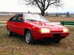 Louer une CITROËN BX 16 TRS de 1984 (Photo 0)