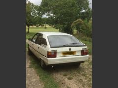 Louer une CITROËN BX 16 TRS de de 1984 (Photo 4)