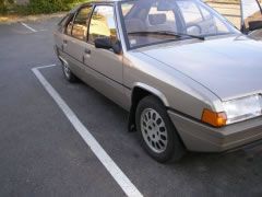 Louer une CITROEN BX 16 TRS de 1985 (Photo 0)