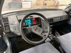 Louer une CITROËN BX 19 Digit de de 1986 (Photo 3)