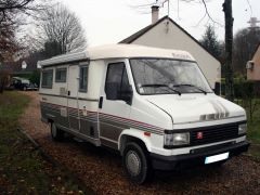 Louer une CITROËN C25 Eriba Bali de 1992 (Photo 0)