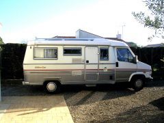 Louer une CITROËN C25 Eriba Bali de de 1992 (Photo 2)