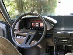 Louer une CITROËN CX 25 Pallas IE de de 1984 (Photo 5)