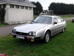 Louer une CITROËN CX Pallas IE Automatic de 1984 (Photo 1)