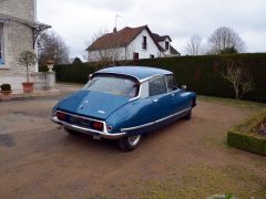 Louer une CITROËN D Super de de 1974 (Photo 4)