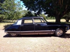 Louer une CITROËN DS 19 Pallas de de 1967 (Photo 2)