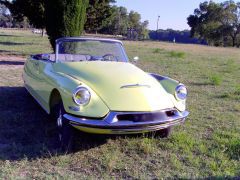 Louer une CITROËN DS 19 de de 1961 (Photo 2)