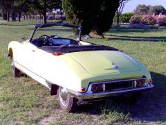 Louer une CITROËN DS 19 de de 1961 (Photo 3)