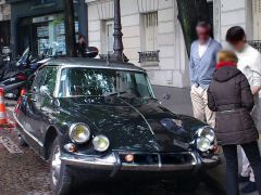 Louer une CITROËN DS 19 de de 1965 (Photo 3)