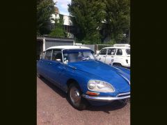 Louer une CITROËN DS 19 de de 1970 (Photo 2)