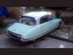 Louer une CITROËN DS 20 Pallas de de 1969 (Photo 4)