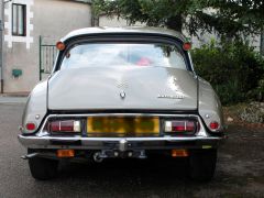 Louer une CITROËN DS 20 Pallas de de 1973 (Photo 4)