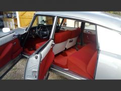 Louer une CITROËN DS 20 Pallas de de 1973 (Photo 4)
