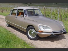 Louer une CITROËN DS 20 de de 1974 (Photo 2)