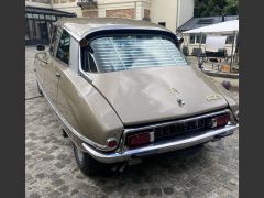 Louer une CITROËN DS 21 IE Pallas de de 1970 (Photo 2)