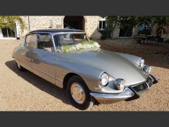 Louer une CITROËN DS 21 Pallas de de 1967 (Photo 2)