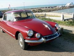 Louer une CITROËN DS 21 Pallas de de 1967 (Photo 2)