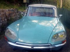 Louer une CITROËN DS 21 Pallas de de 1967 (Photo 2)