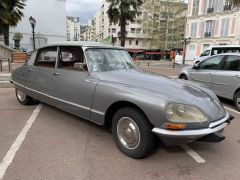 Louer une CITROËN DS 21 Pallas de 1968 (Photo 2)